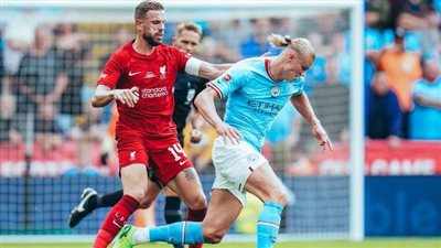 ألفاريز يحرز هدف تعادل مانشستر سيتي في شباك ليفربول 