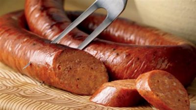 طريقة عمل السجق البلدي باحترافية في خطوات بسيطة