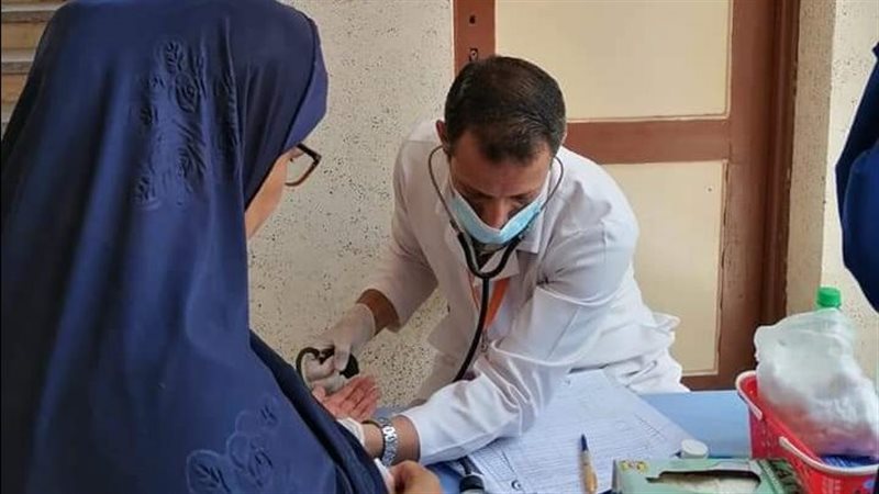 قافلة طبية في عزبة