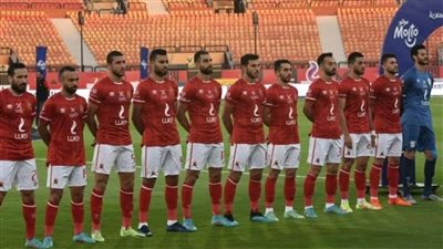 أزمة في وسط ملعب الأهلى قبل مواجهة فاركو 