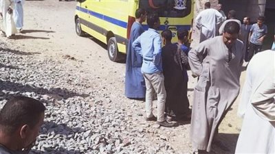 أول صور لحادث سقوط سيارة بترعة ومصرع طالب وإصابة زميله بإسنا