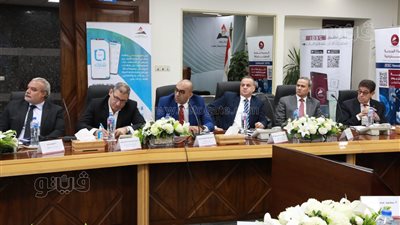 ممثلو القطاع الخاص يطالبون الحكومة بزيادة استثمارات الدولة في صناعة الورق 