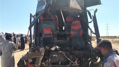 محافظ مطروح يكلف نائبته بمتابعة حالة المصابين بحادث تصادم أتوبيس وسيارة نقل