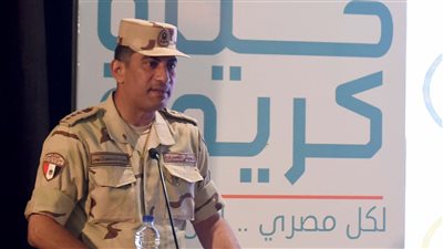 مدبولي يستمع لشرح حول موقف مشروعات حياة كريمة في البحيرة