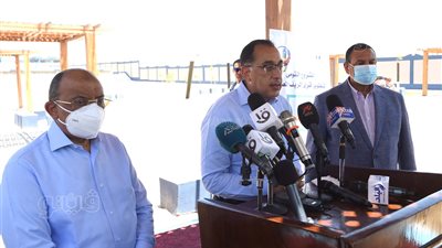 رئيس الوزراء من البحيرة : ننفذ حاليا مشروعات قومية في كل شبر بمصر 