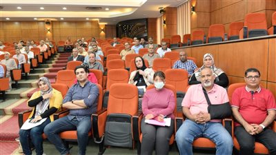 محافظ الدقهلية يفتتح ورشة خاصة بمناقشة الاستراتيجية الوطنية للمتغيرات المناخية | صور