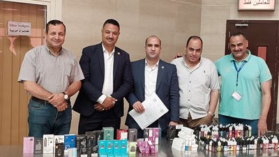 ضبط محاولة تهريب كمية من السجائر والشيش الإلكترونية ومستلزماتها بمطار أسيوط 