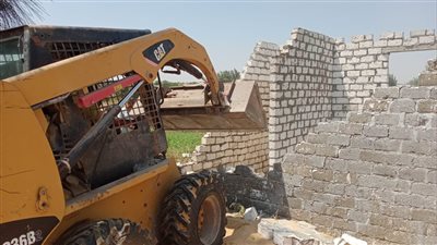 جهاز الإسماعيلية التنفيذى يحاصر المتعدين على أراضي الدولة | صور