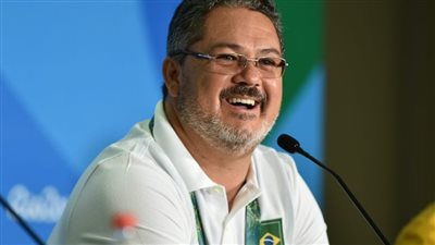 مدرب المنتخب الأولمبي يوجه رسالة لمرتضى منصور بعد زيارة الزمالك