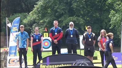 وزيرة الهجرة تهنئ مصرية لفوزها بميداليتين ذهبيتين ببطولة الرماية ببريطانيا