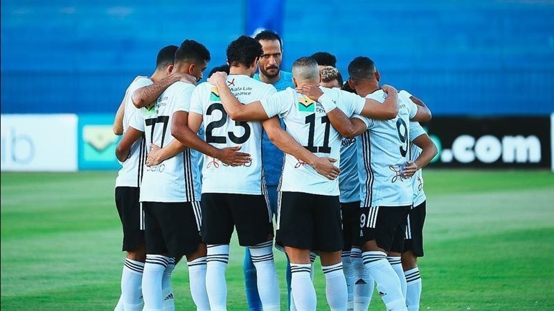 الفريق الأول بنادي