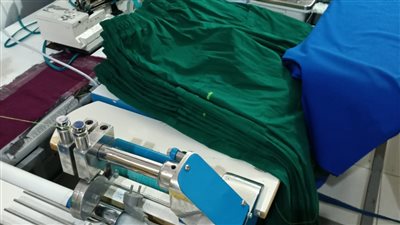 غلق مصنع ملابس طبية مجهول المصدر في الإسكندرية 