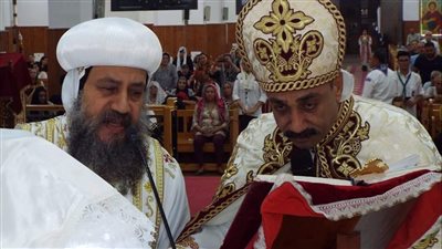 الانبا بموا يرسم كاهنا جديدا للخدمة بإيبارشية السويس 