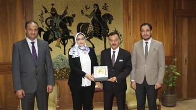 دار الكتب والوثائق تستقبل وفدا من مكتبة الملك عبد العزيز بالسعودية|صور