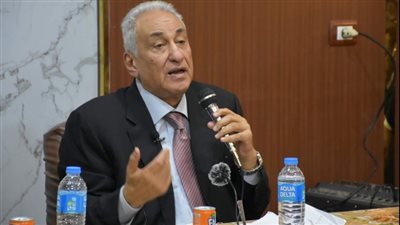 بعد استبعاده من سباق المحامين.. هل يحتفظ سامح عاشور بعضويته في الشيوخ؟