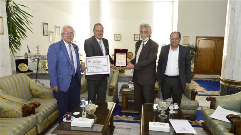 مصر للطيران تستقبل