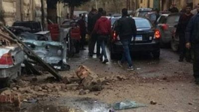 مصرع شخص تصادف مروره لحظة انهيار أجزاء من شرفة شقة بالدور الـ11 بالإسكندرية 