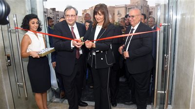 وزيرة الهجرة تدشن مبنى مستشفى هووم 