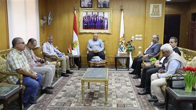 محافظ الوادي الجديد يستقبل وفد منظمة 