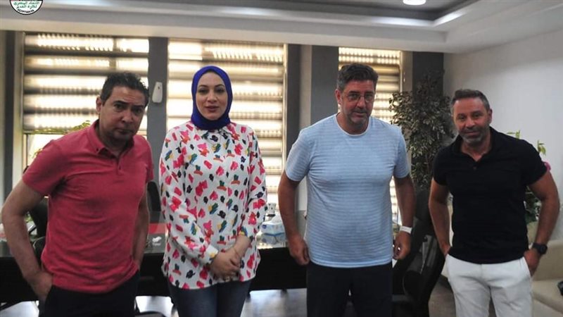 روي فيتوريا مع أعضاء