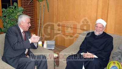 وزير الأوقاف يفتتح مسجد 