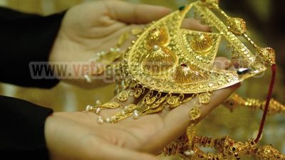 ميلاد: ضعف السيولة يدفع المواطنين إلى بيع مصوغاتهم