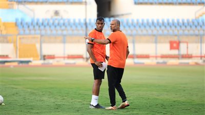 محمد حمص يقود تدريبات المستبعدين عن لقاء المصري