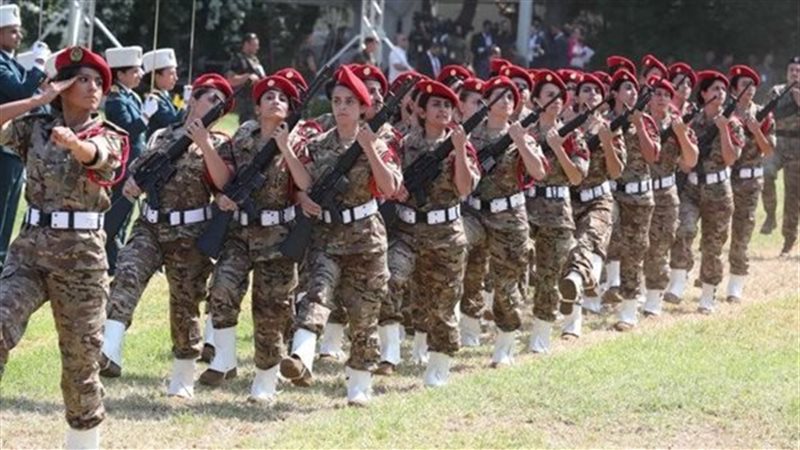 المجندات في الجيش