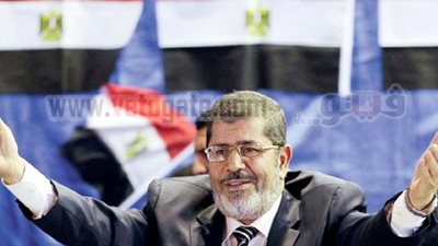 وهم إسقاط ديون الفلاحين ..رئيس بنك التنمية : قرار مرسى لا يشمل كل أنواع الديون .. ونقيب الفلاحين:الدولة تتآمر على الفلاح..و 500 أسرة مهددة بالسجن !!