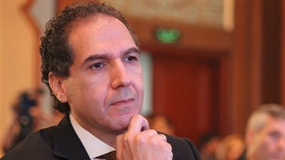 حجازي والبدوي ومكرم يصلون عزاء عزازي بـ