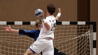 18 لاعبًا في قائمة 