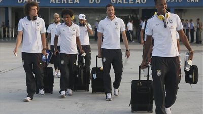 بالصور.. منتخب البرازيل يصل مدينة 