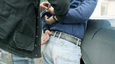 القبض على تاجر مخدرات بعين شمس