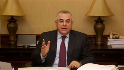 توقعات بالإبقاء على أسعار الفائدة في اجتماع 