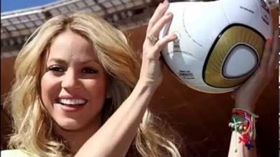 شاكيرا تحي الحفل الختامى للمونديال بـ «لا لا لا».. وسانتانا بالنشيد الرسمى