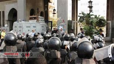 قوات الأمن تتمركز بمحيط جامعة الأزهر تحسبًا لتظاهرات 