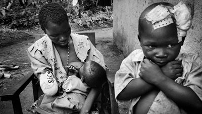 بالصور.. أغرب قصص «آكلي لحوم البشر».. قبيلة الأغوري الهندية تأكل جثث الموتي.. شرطي أمريكي يعقد وليمة على ضحاياه النساء.. ألماني يختار ضحيته من النت.. الكونغو وليبريا وقبائل المايو الأشهر في 