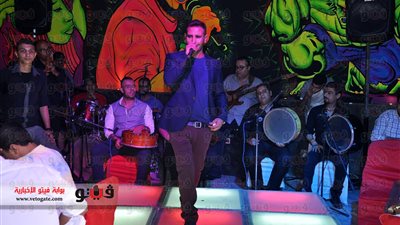 بالصور.. أحمد سعد يشعل 