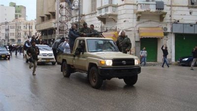 بالصور.. الجيش الليبي يسيطر على المدينة الرياضية ببنغازي