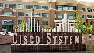 اتصالات مصر وسيسكو توقعان اتفاقية لبدء تقديم خدمات القيمة المضافة