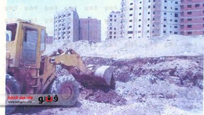 بالصور.. إزالة التعديات على سور كهرباء المعتمدية