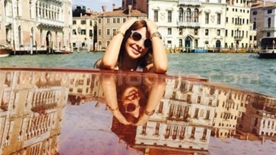 بالصور.. نانسي عجرم بإطلالة مميزة في فينيسيا