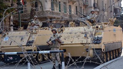 15 مدرعة لتأمين محيط قصر الاتحادية