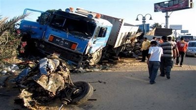 انقلاب سيارة نقل أعلى هضبة السلوم ولا توجد إصابات