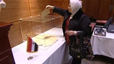 تزايد أعداد المشاركين في الاستفتاء بالخارج