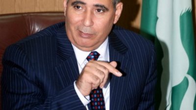 محافظ الشرقية ينيب سكرتيره لحضور جنازة الطفلة 