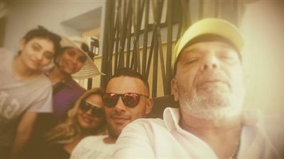 سيلفى «أحمد البدرى» ينهى الجدل حول فيلم «حديد»