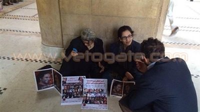 «القضاء الأعلى» يوافق على فض اعتصام أسرة علاء عبد الفتاح