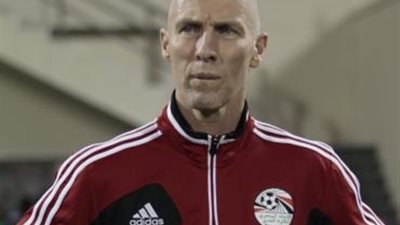 برادلي يطلب تقريرا حول حالة حسني عبد ربه الفنية