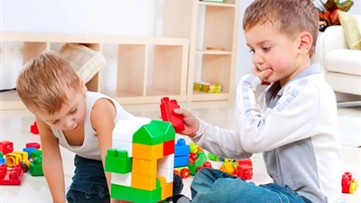 تعلمي كيف تزيدي من ذكاء طفلك وتكسبيه الصحة في عامه الأول